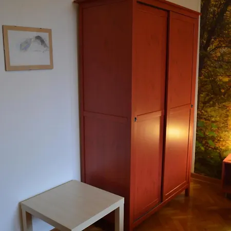 All'angolo ترييستي